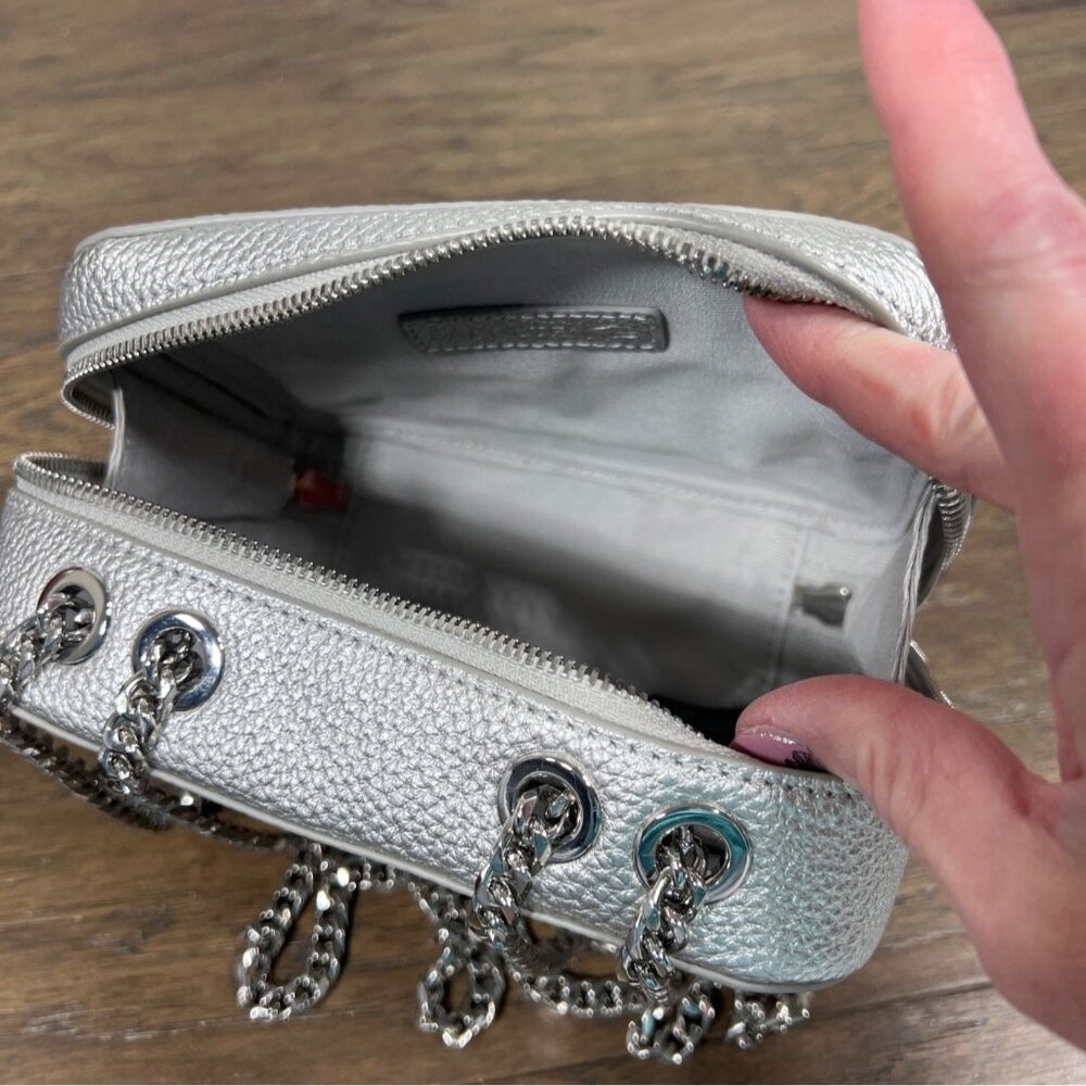 LACOSTE Croco Crew Silver Leather Bag with 2-way Chain Strap NF3245NJ EUC - Picture 8 of 10